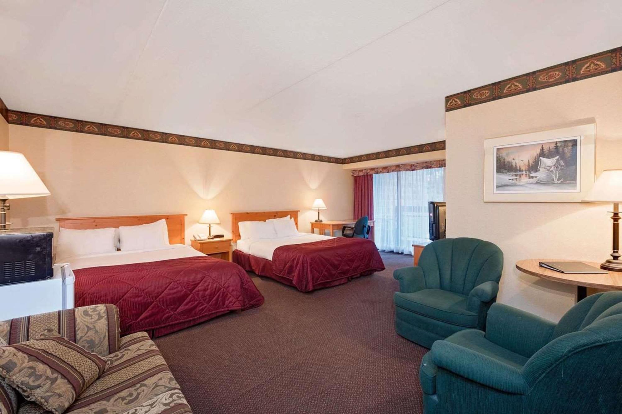 Ramada By Wyndham Pinewood Park Resort North Bay Luaran gambar
