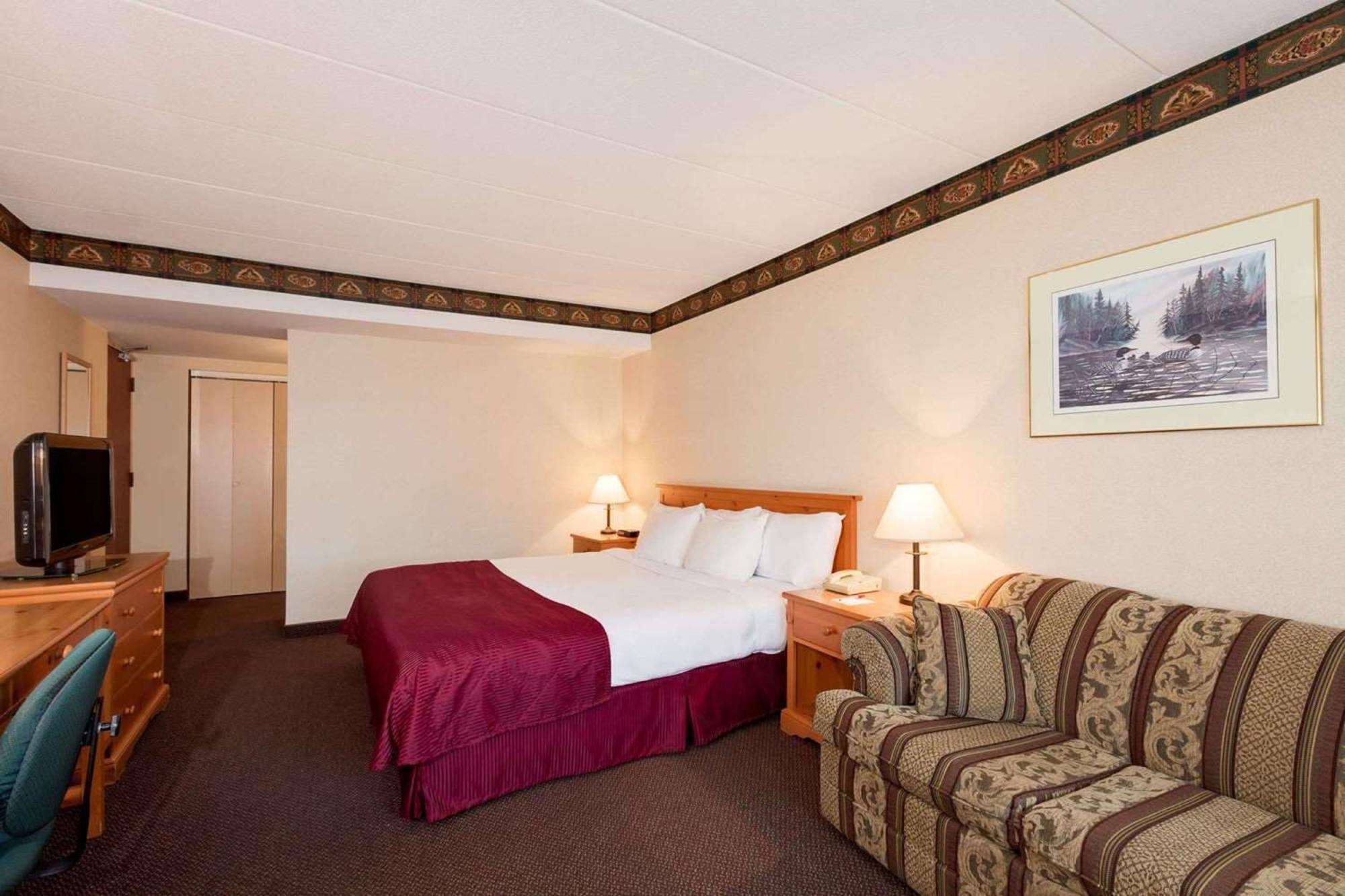 Ramada By Wyndham Pinewood Park Resort North Bay Luaran gambar