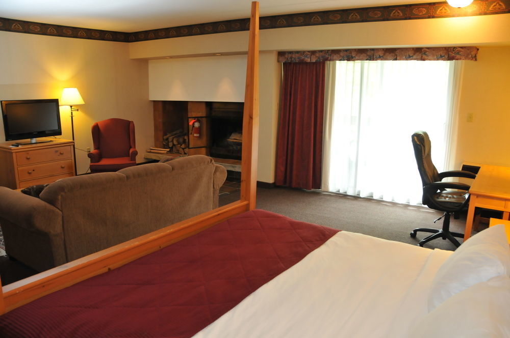 Ramada By Wyndham Pinewood Park Resort North Bay Luaran gambar