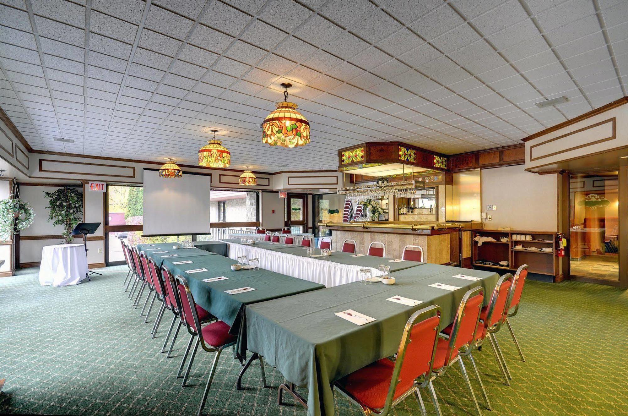 Ramada By Wyndham Pinewood Park Resort North Bay Luaran gambar